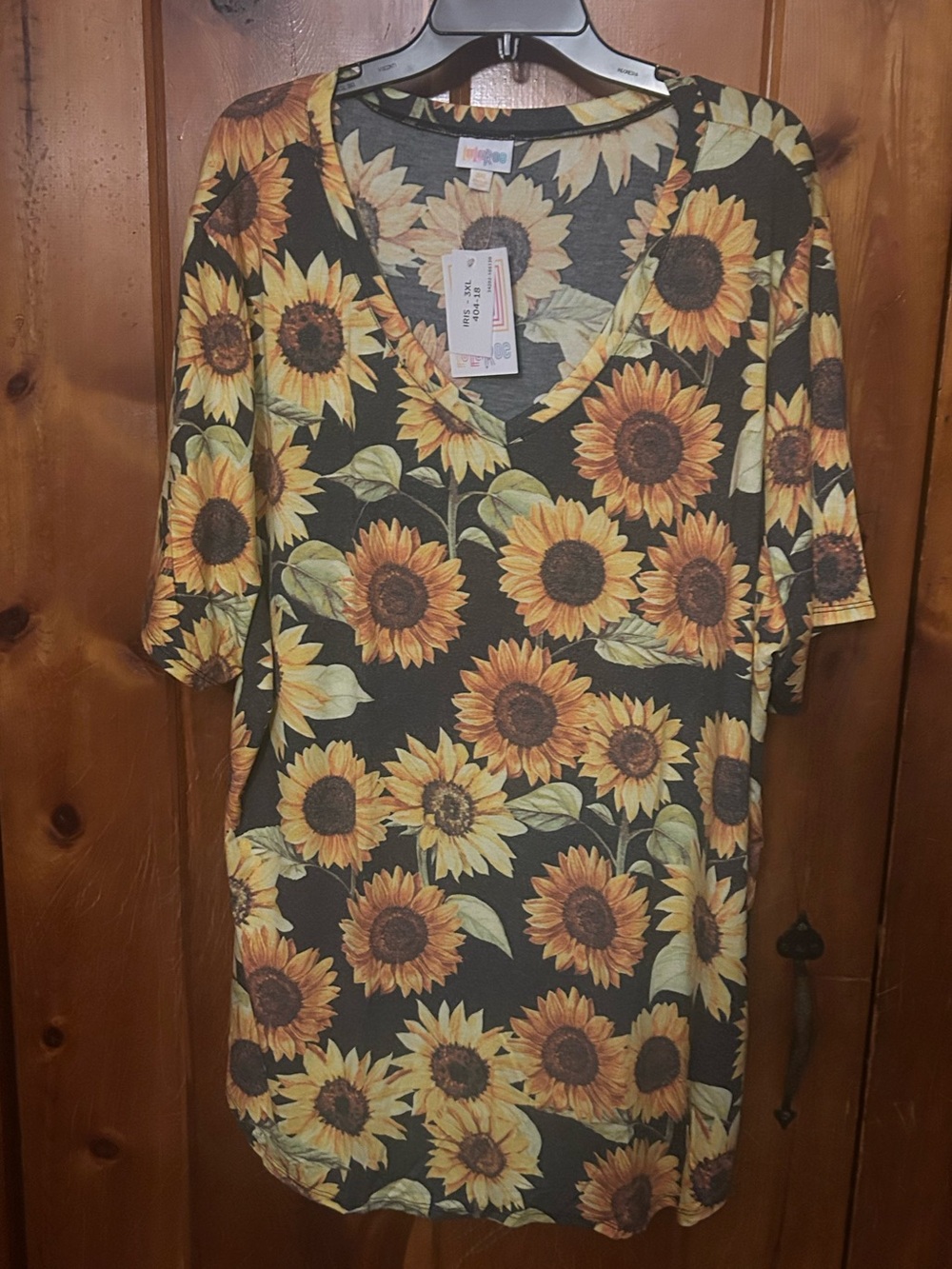 LuLaRoe Woman’s Sunflower V-Neck Women’s Top - Yellow Sunflower Print Iris 3XL